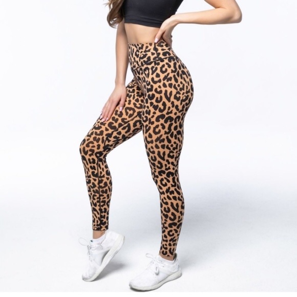 Kingdom collection cheetah print leggings
